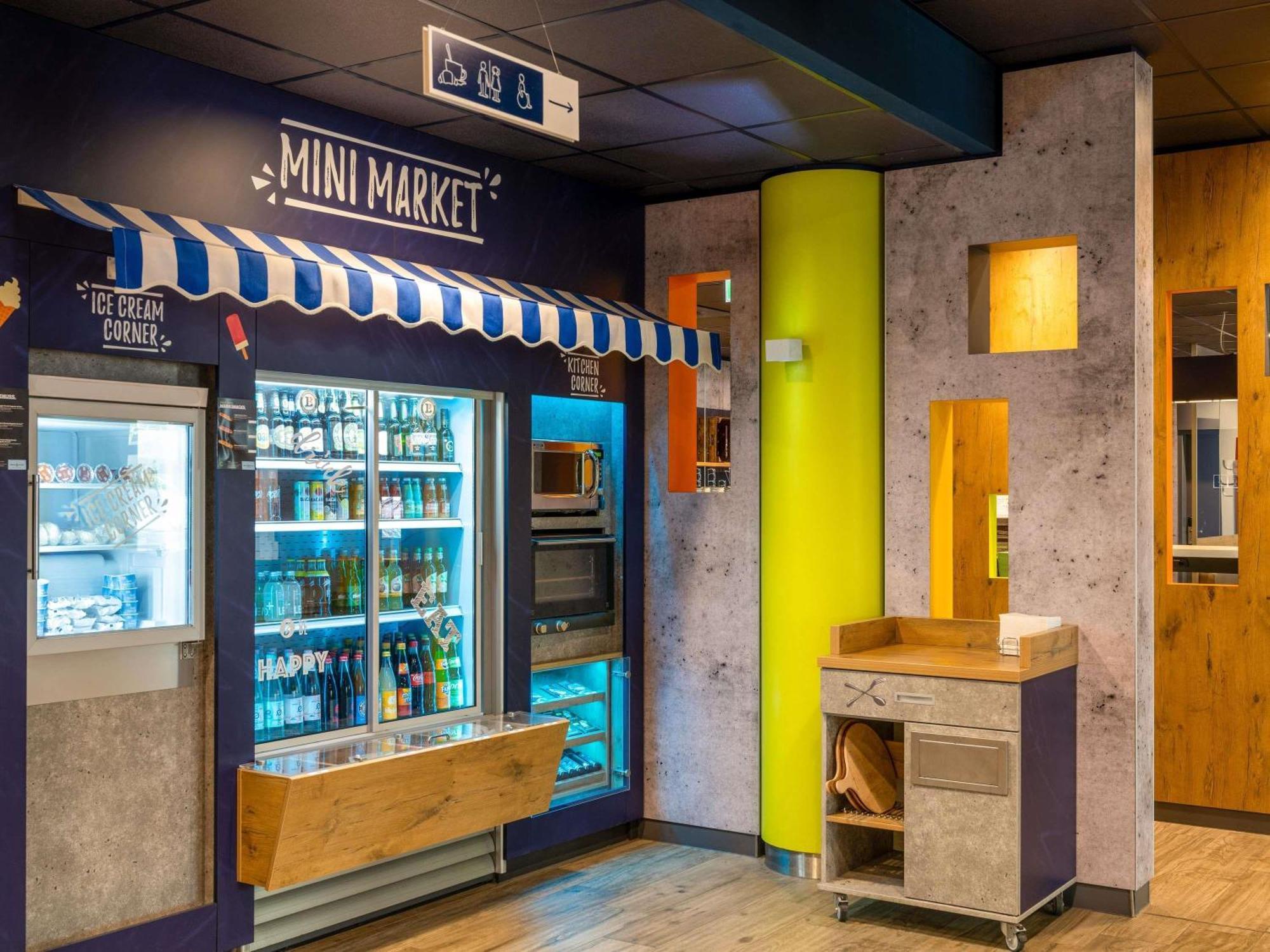 Ibis Budget Berlin Kurfuerstendamm — Photos 3